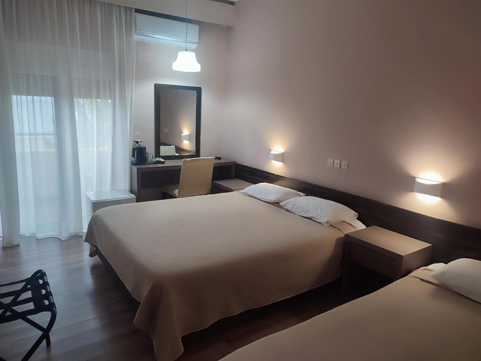 Plaza Hotel Alexandroupolis Buitenkant foto